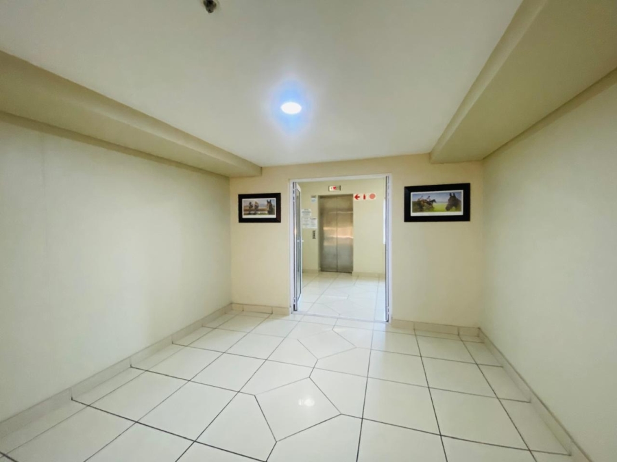To Let 2 Bedroom Property for Rent in Royal Ascot Western Cape